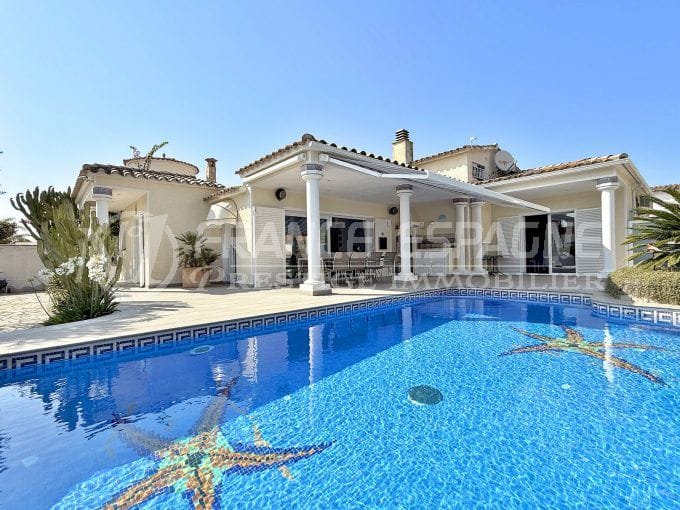 villa typique empuriabrava 6 pièces 279 m², villa avec piscine