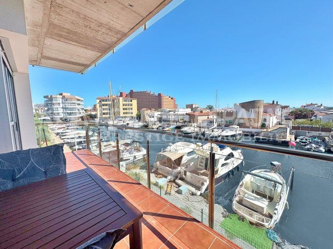 appartement vue canal roses 3 pièces 64 m², terrasse vue canal