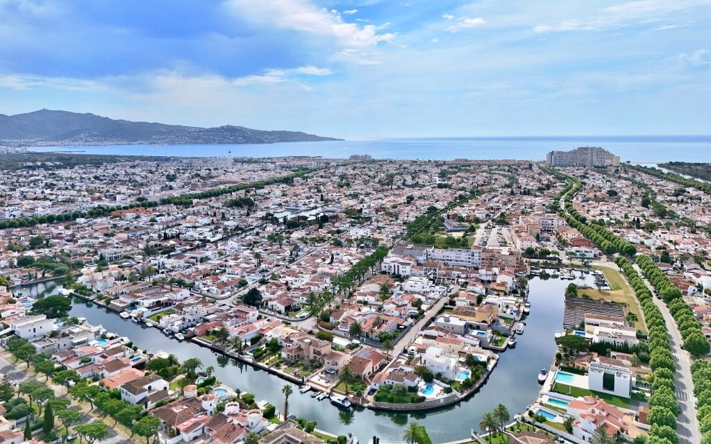 image drone empuriabrava