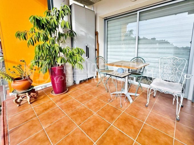 appartement santa margarida 3 pièces 64 m², terrasse couverte
